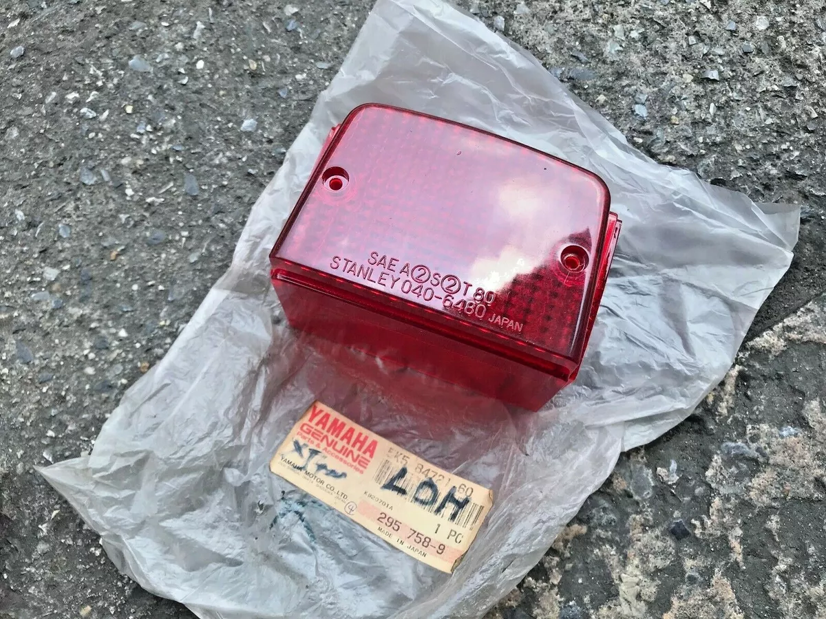 Yamaha XJ400 XJ550 XJ650 XJ750 XV500 XV750 XV920 Lens Tail Lamp NOS  5K5-84521-60