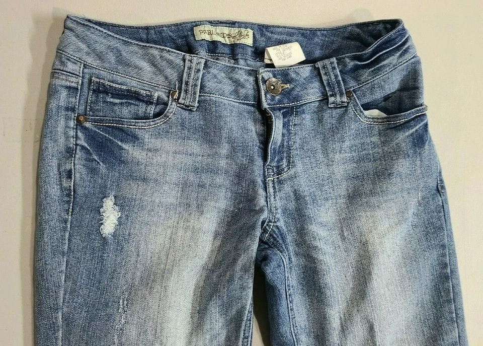 Pantalones de mezclilla Paris Blues Capris Junios talla 7 (32x20) azul desgastados Foto 3 de 4