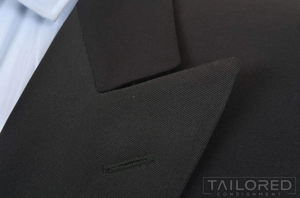 Chaqueta para fumar esmoquin con solapa de pico de lana grosgrain negra lisa Borrelli - 40 R Foto 4 de 4