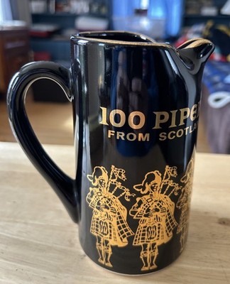 100 Pipers From Scotland Scotch Whiskey Black Ceramic Pitcher   Y0153
