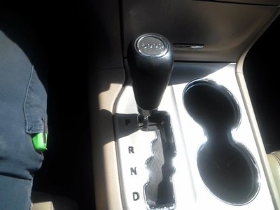 GRANDCHER 2011 Transmission Shift 104915362