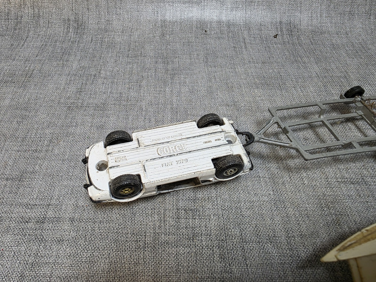 Corgi Toys Gift Set 37 Fiat & Power Boat Set Playworn - for resto