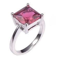 Stunning Unique 925SS Filled Ruby Red Square Ring Size 8