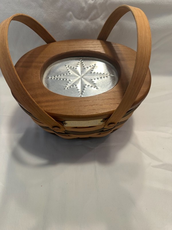 1999 Royce Craft Basket 1999 Roscoe Village Metal Snowflake Lid