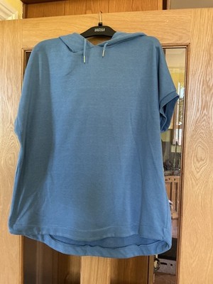 Medium BUT READ H by Halston x QVC Kurzarm-Kapuzentop in blau, leicht gebraucht