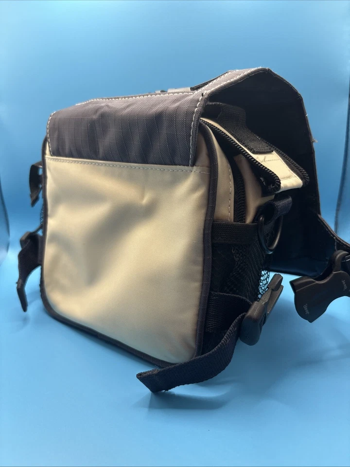 Jeep Vintage 海军蓝斜挎包 — 第 2/3 张图片