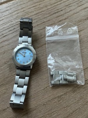 s.Oliver Damen Uhr hellblaues Zifferblatt    Edelstahlarmband in Silber