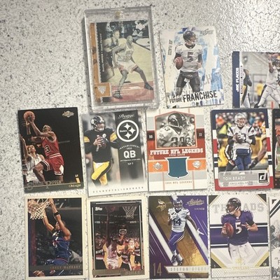 Topps NFL Trading Card Lot 15 Cards 2 tom Brady s, 1 mj, 1 Scottie, 1  Tebow