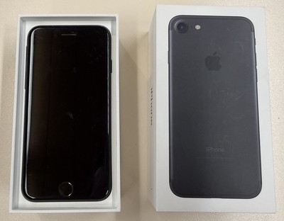 Apple iPhone 7 - 128GB - Schwarz (Ohne Simlock)