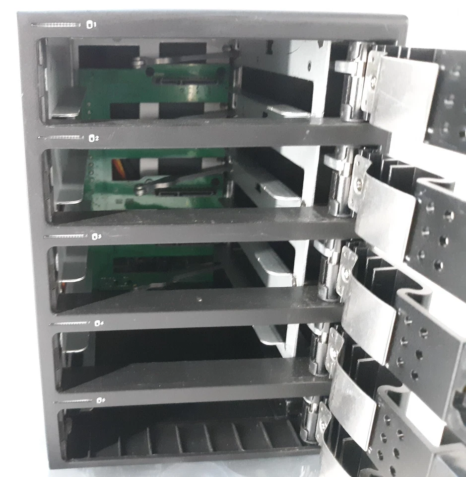 Oyen Digital 50TB Mobius 5-Bay FireWire 800 eSATA USB 3.0 RAID HARD DRIVE NO HDD - Image 4 of 4