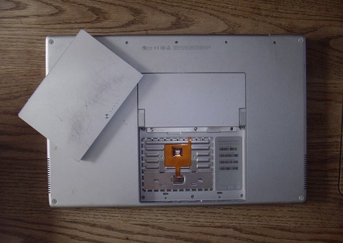 Apple PowerBook G4 A1052 17" Laptop - 1.3 GHz 1GB 80 GB SuperDrive 2003 - Picture 9 of 9