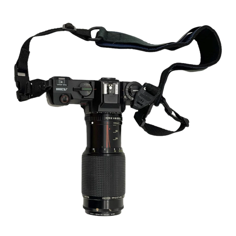 Pentax A3000 Camera With Ricoh Rikenon P Zoom 1:3.9 70-210mm Macro Lens Untested - Image 2 of 4