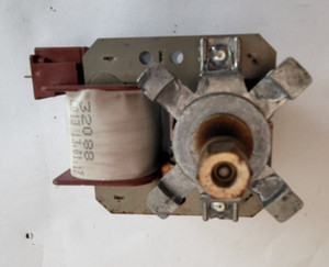 Original SMEG SF585XLS Backofen Gebläsemotor Typ 7100 VRB 150 H2028 20W