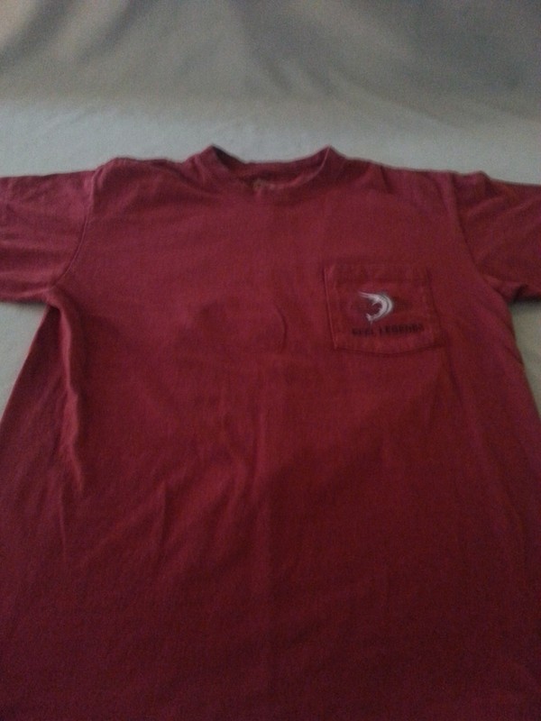 REEL LEGENDS MENS SHORT SLEEVE RED MEDIUM COTTON POCKET TSHIRT FISHING  LOGO