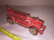 A C  Williams Cast Iron Ladder Truck Fire Engine w/ Driver Large 7.5" Hubley 