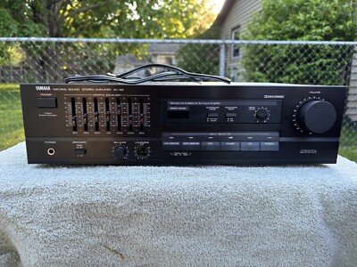 Yamaha Natural Sound Amplifier AV-33 Made In Japan Powers On