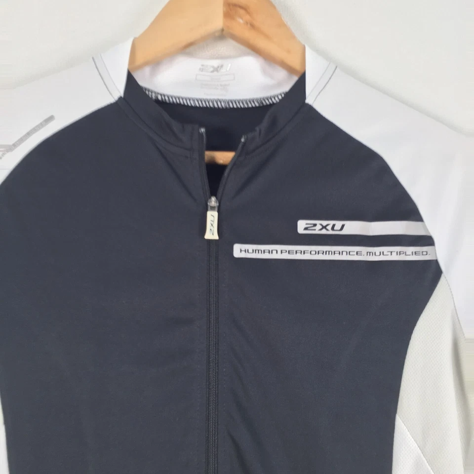 2XU mens cycling jersey size S black white zip short sleeve 065049 - Image 2 of 4