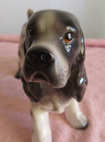 SPRINGER COCKER  SPANIEL DOG Matte Figurine  ENESCO LABEL  Porcelain 