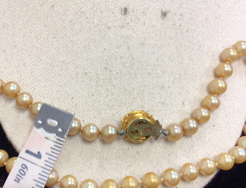 Vintage Dutchess Costume Iridescent Tan Glass Faux Pearl Necklace