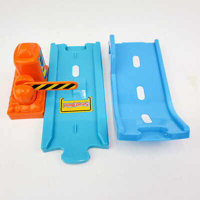 VTECH Go Go Smart Wheels Airport Replacement Park and Pay Smart Point & Ramp 2PC