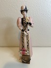 Avon Porcelain Figurine 2004 Mrs Albee Award Pre Owned
