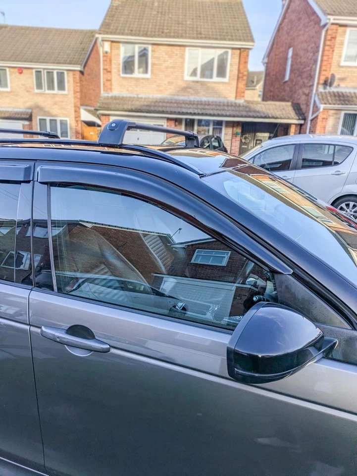 Finestrino Deflettori per Land Rover Discovery Sport 2014 + Colorato X - Immagine 2 di 4