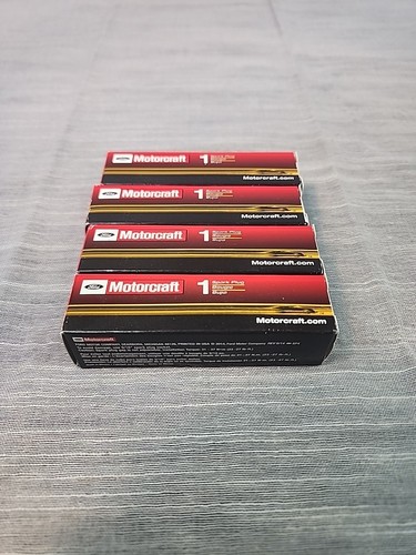 Box Of 4 Ford Motorcraft Finewire Platinum Spark Plugs SP-493 AGSF32PM - Picture 2 of 3