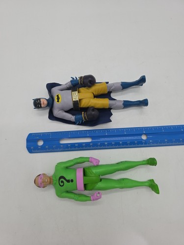 Figura McFarlane DC Retro 66 Serie de TV Clásica Batman Boxeo El Acertijo 6" - Imagen 5 de 5