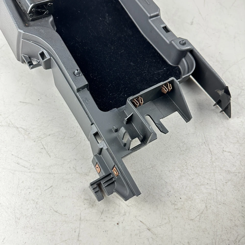 05-13 CHEVROLET CORVETTE C6 FRONT CENTER CONSOLE ARMREST W/ BOOT COVER BLACK OEM - Image 3 of 4