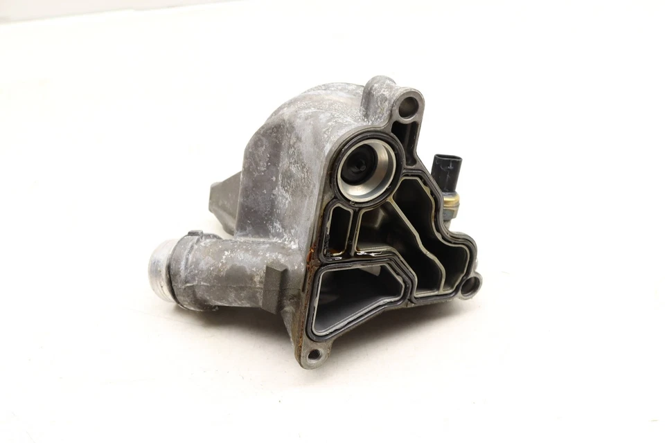 BMW 435I XDRIVE GRAN CUPÉ 2015-2016 - Carcasa de filtro de aceite del motor 8642289 Foto 3 de 4