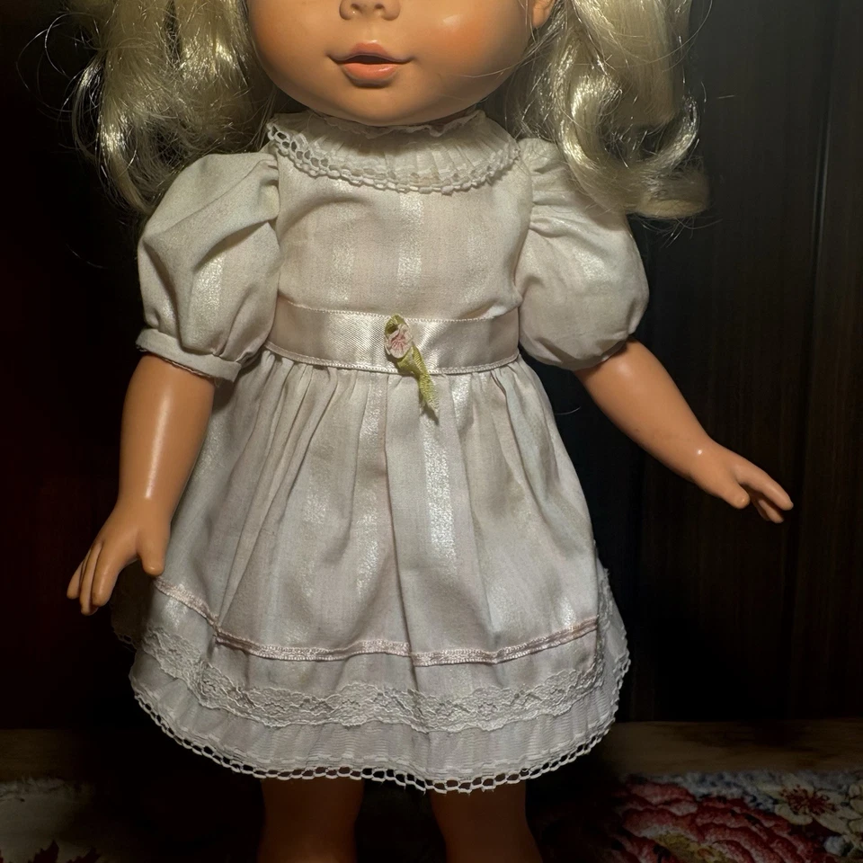 Muñeca Fisher Price My Friend Mandy 1983 de colección cabello rubio ojos azules 16 pulgadas Foto 3 de 4