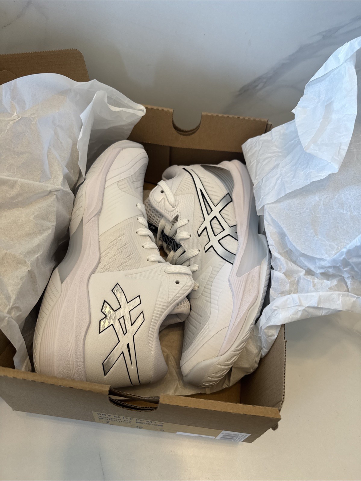 ASICS Sky Elite FF Womens Size 7 1052A076 White/White Volleyball Shoes Athletic thumbnail 10