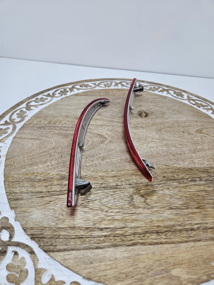 2008 宝马 535xi 后左右发动机标志反射器套装原始设备制造商 — 第 4/4 张图片