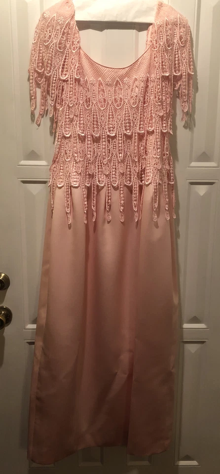 Vestido de Noche De Colección Lillie Rubin Farinae Colecciones Talla 6 Rosa Guipur Encaje Foto 2 de 4