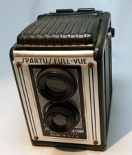 Spartus 120 TLR Camera Full-Vue made in USA vintage
