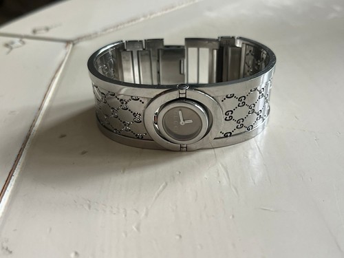 RARO Orologio Gucci Twirl YA112 Bracciale Argento Quadrante Bronzo - Foto 8 di 13