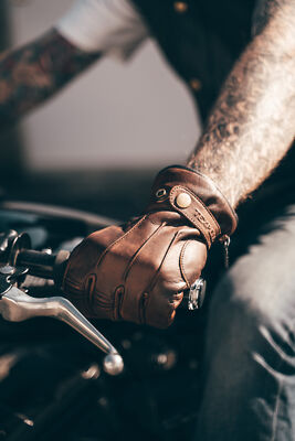 Motorcycle Leather Gloves With 3M Thinsulate - Warm, Soft & Water Resistant For All Seasons