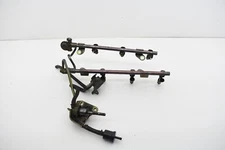 03-06 Nissan 350z VQ35DE Fuel Injector Rail Assembly OEM KW51