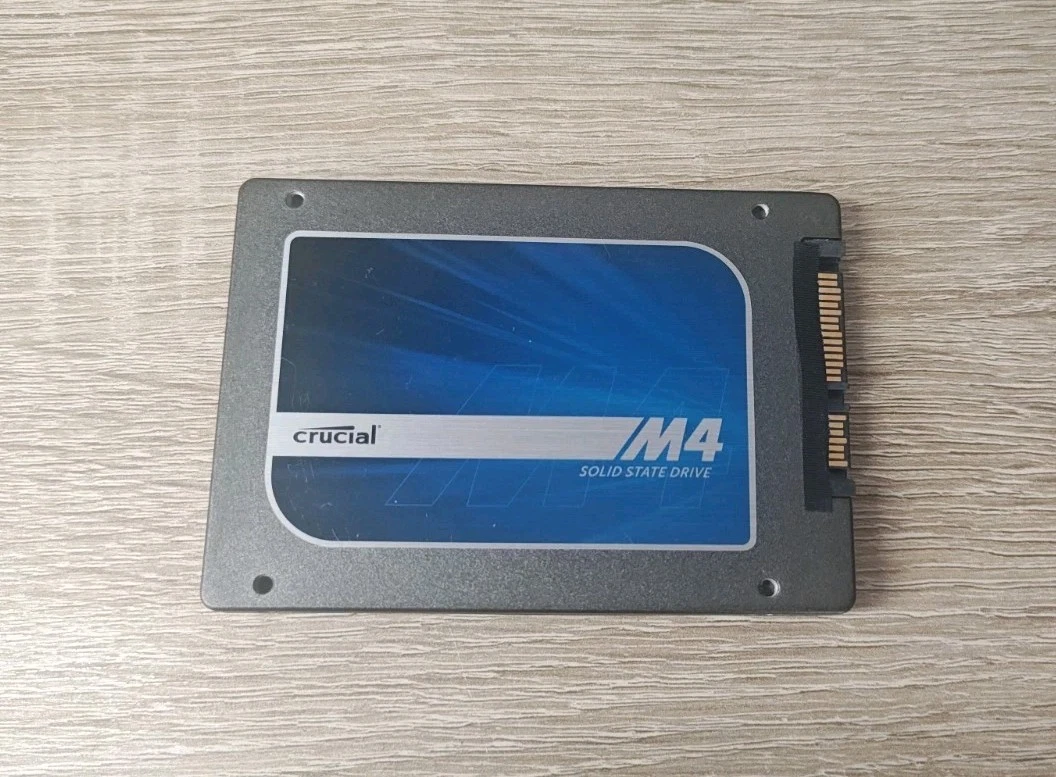Crucial M4 - 64GB SSD con Windows 11 Pro! - Disco duro 2,5" pulgadas