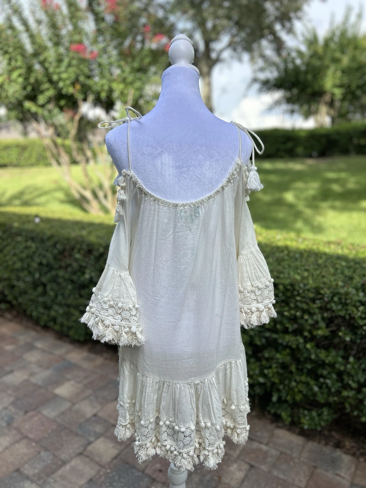 OFF WHITE Abito Antica Sartoria Off White Peek A Boo Spalla Pizzo POMPOM