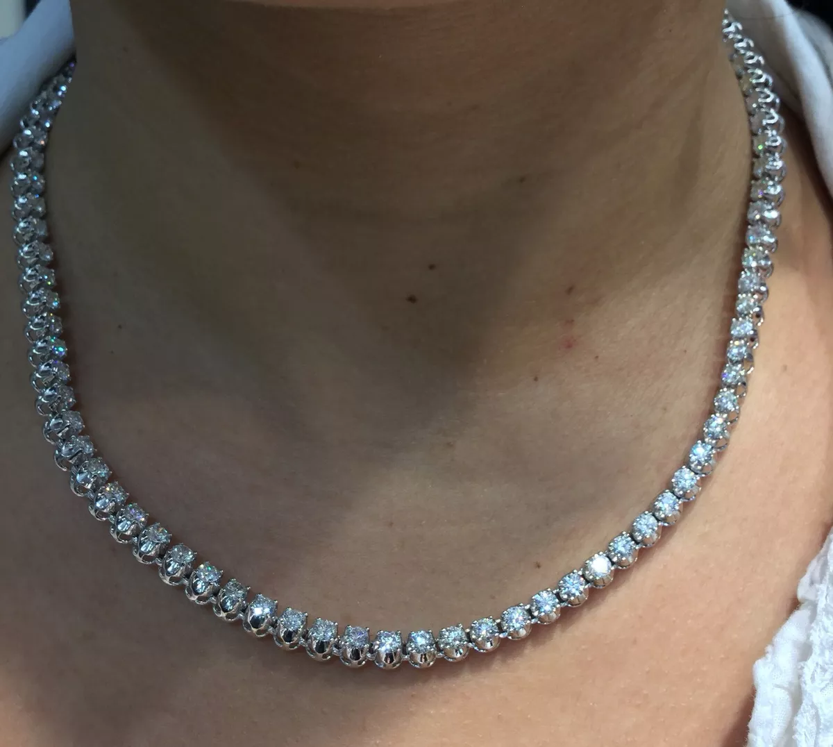 12kt Diamond Riviera Necklace Encased in 18kt White Gold – María José  Jewelry