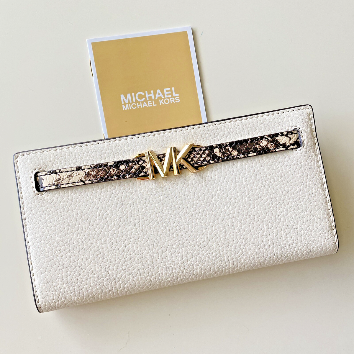 NEW‼️Michael Kors Reed Large Snap Bifold Wallet Natural/Light