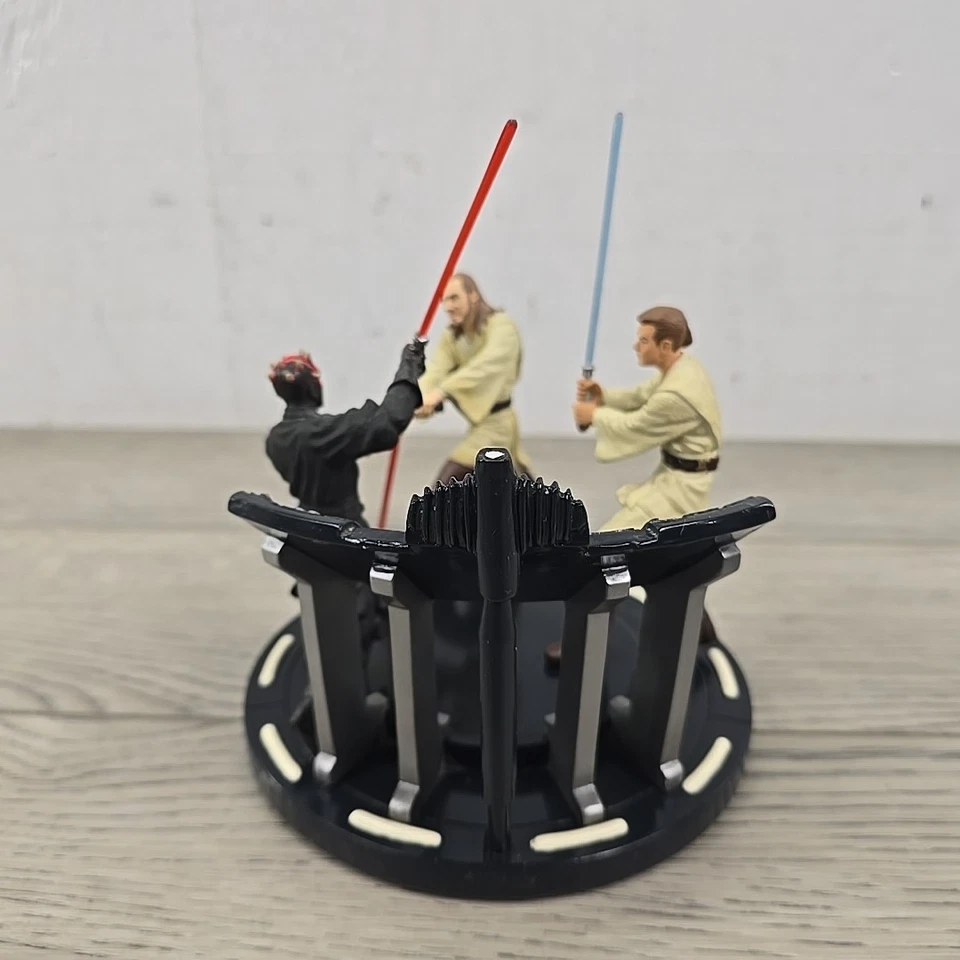 Star Wars Episodio 1 Obi-Wan & Qui-Gon vs Darth Maul Duelo de Destinos Diorama Foto 2 de 4