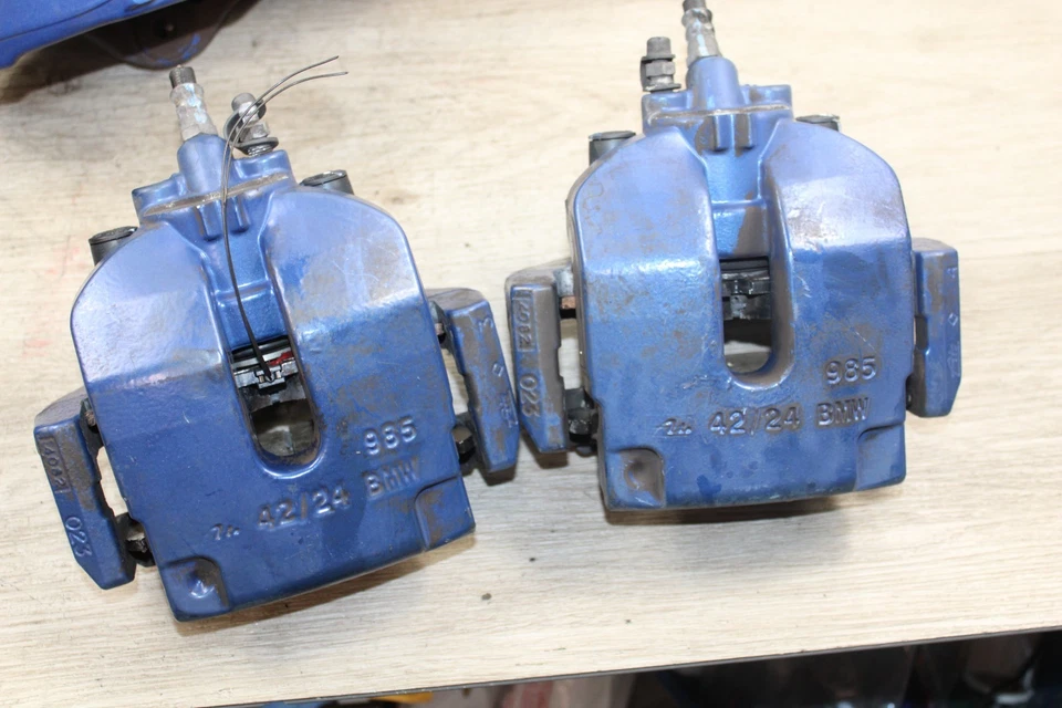 10/14 E70 E71 X6M S63 X5M JUEGO PINZAS DELANTERAS Y TRASERAS M AZUL PASAJERO/CONDUCTOR L/R Foto 2 de 4