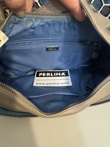 Elegant Perlina metallic gold Leather Shoulder Bag - Picture 11 of 14