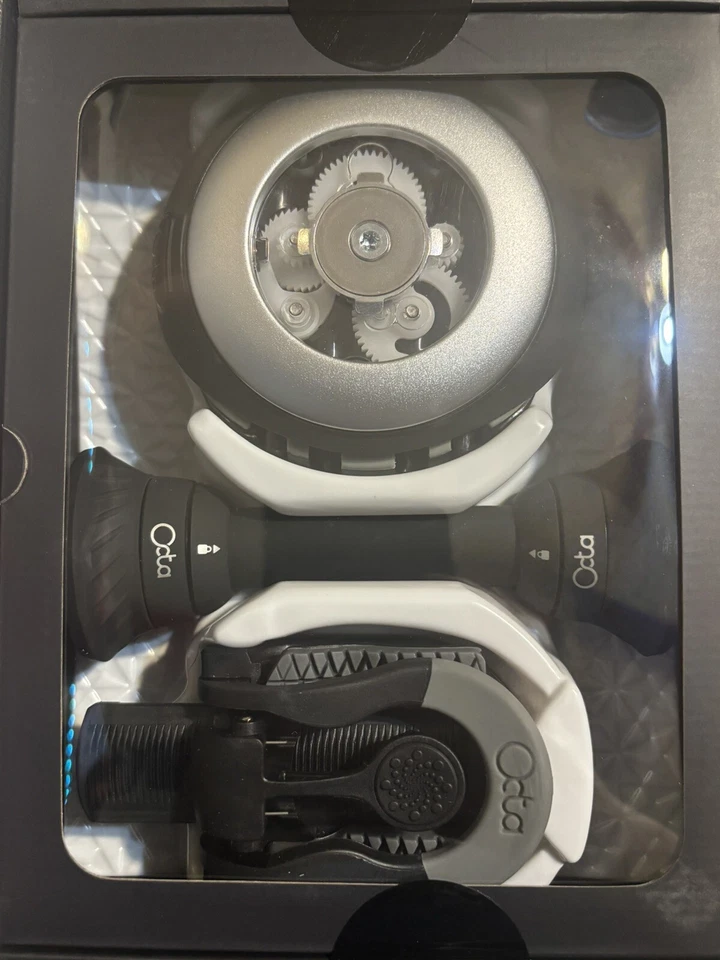 BRAND NEW in box Lynx 3-in-1 Tablet Holder, Stand and Mount–Grip 5”-13" Devices - Image 4 of 4