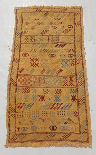 Vintage Traditional Handcrafted Moroccan Boujaad Rug for Home Décor 130x69 cm