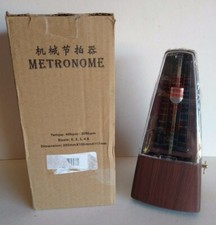 Metronome 40bpm-208bpm Beats 0,2,3,4,6 Brown Wood Grain Plastic Wind Up