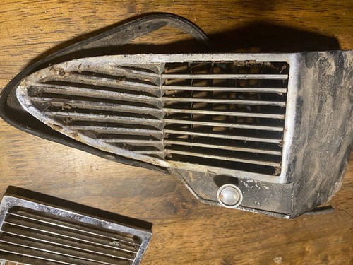 1959 Lincoln Continental Mark4 Vents Lot of 2 as shown in photo - Picture 2 of 3