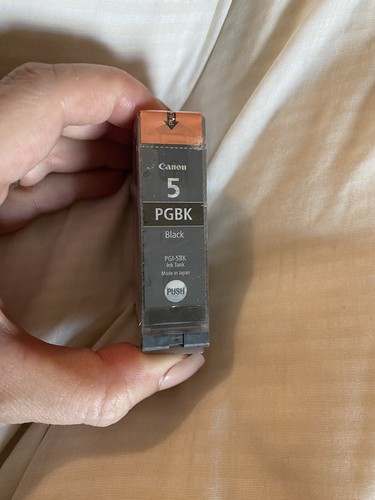 Cartuccia d'inchiostro nera Canon PGBK IGP-5BK nuova in plastica - Foto 3 di 12